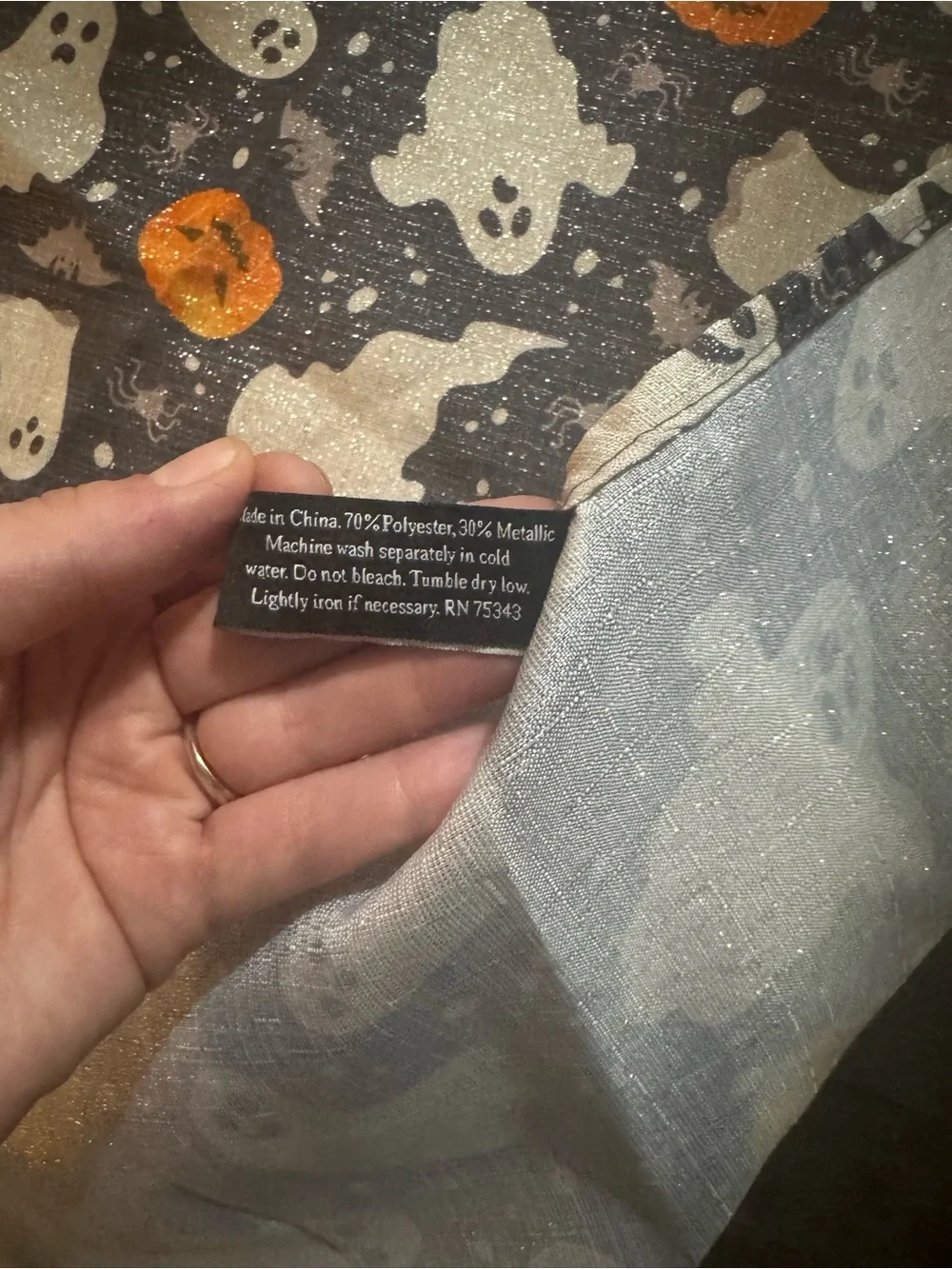 Cynthia Rowley Curious Halloween Metallic Round Tablecloth 70